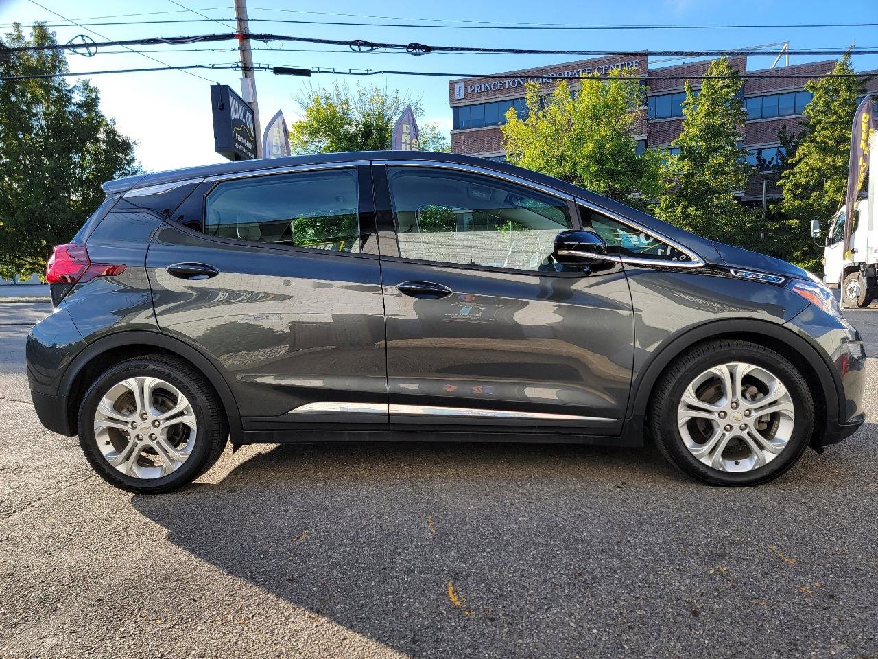 Used 2019 Chevrolet Bolt LT FWD image 6