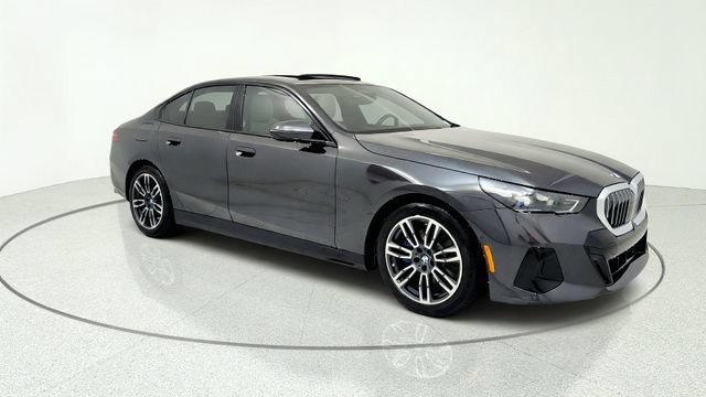 Used 2026 BMW 530i w/ M Sport Package RWD image 1