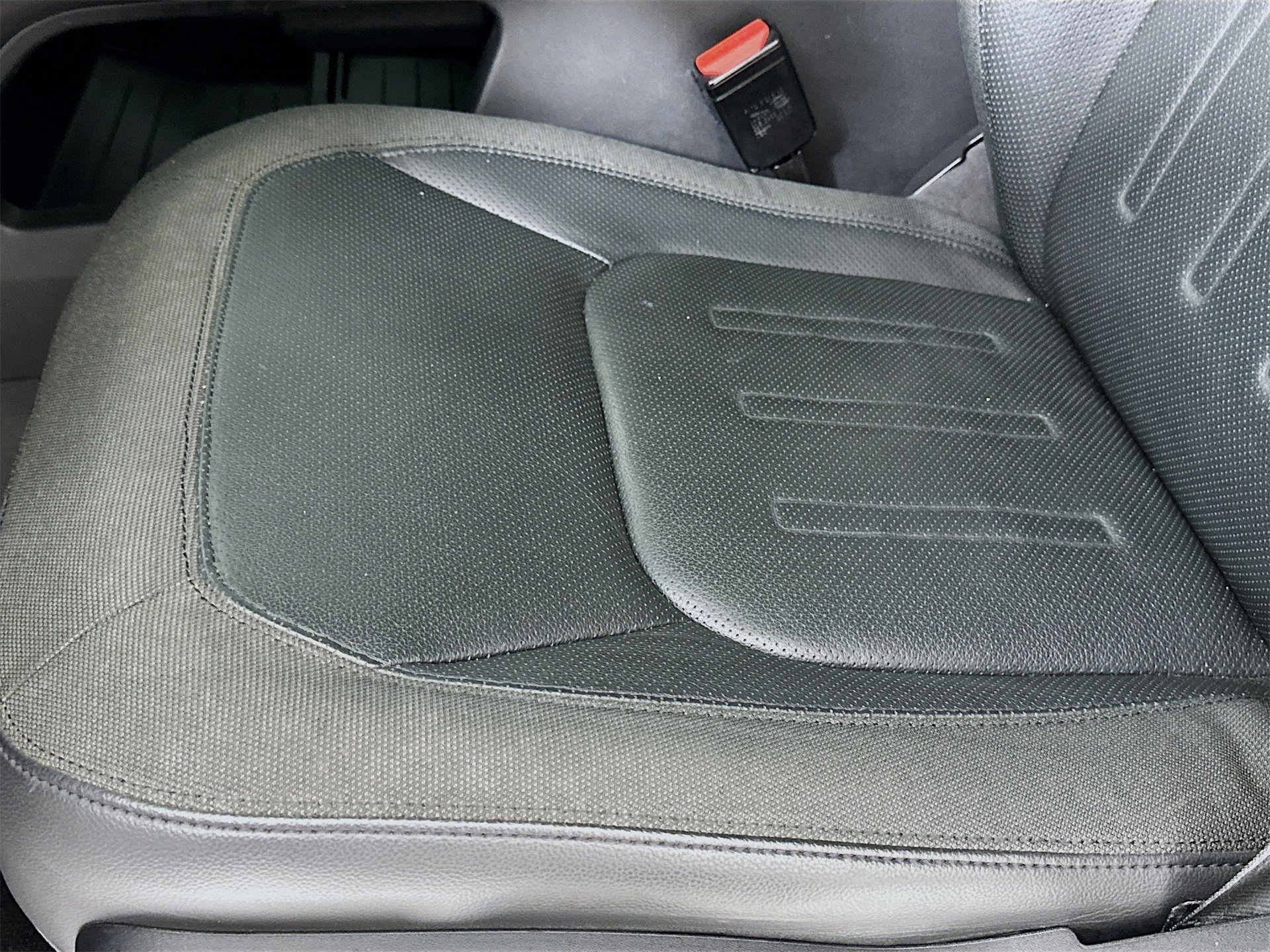 Used 2021 Land Rover Defender 110 S image 20