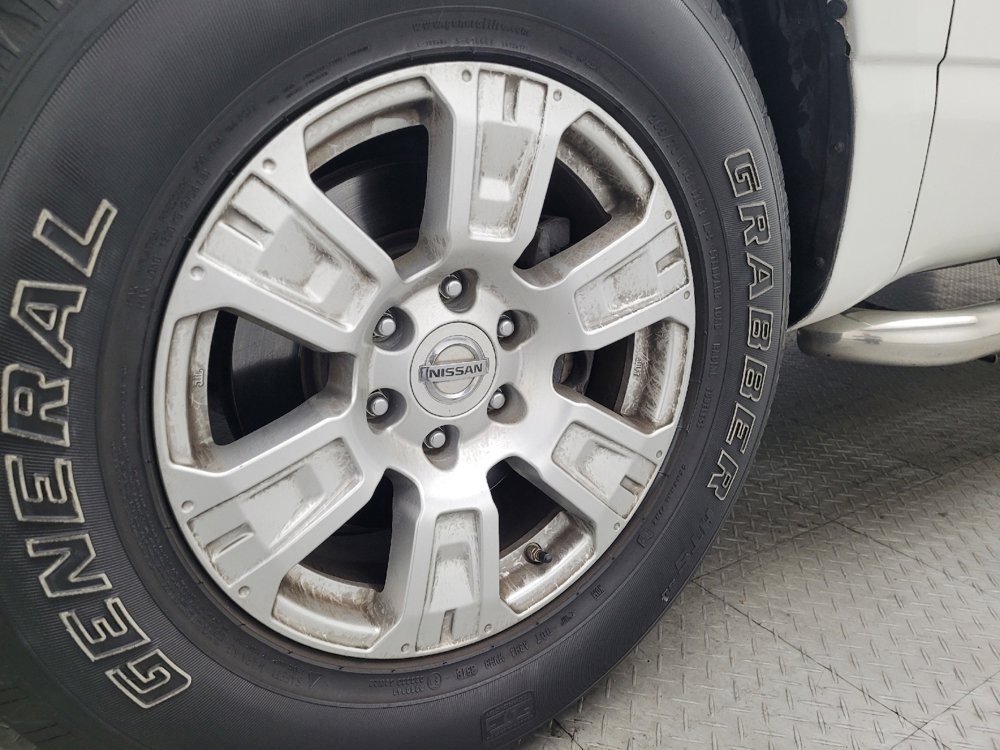 Used 2017 Nissan Titan SV RWD image 31