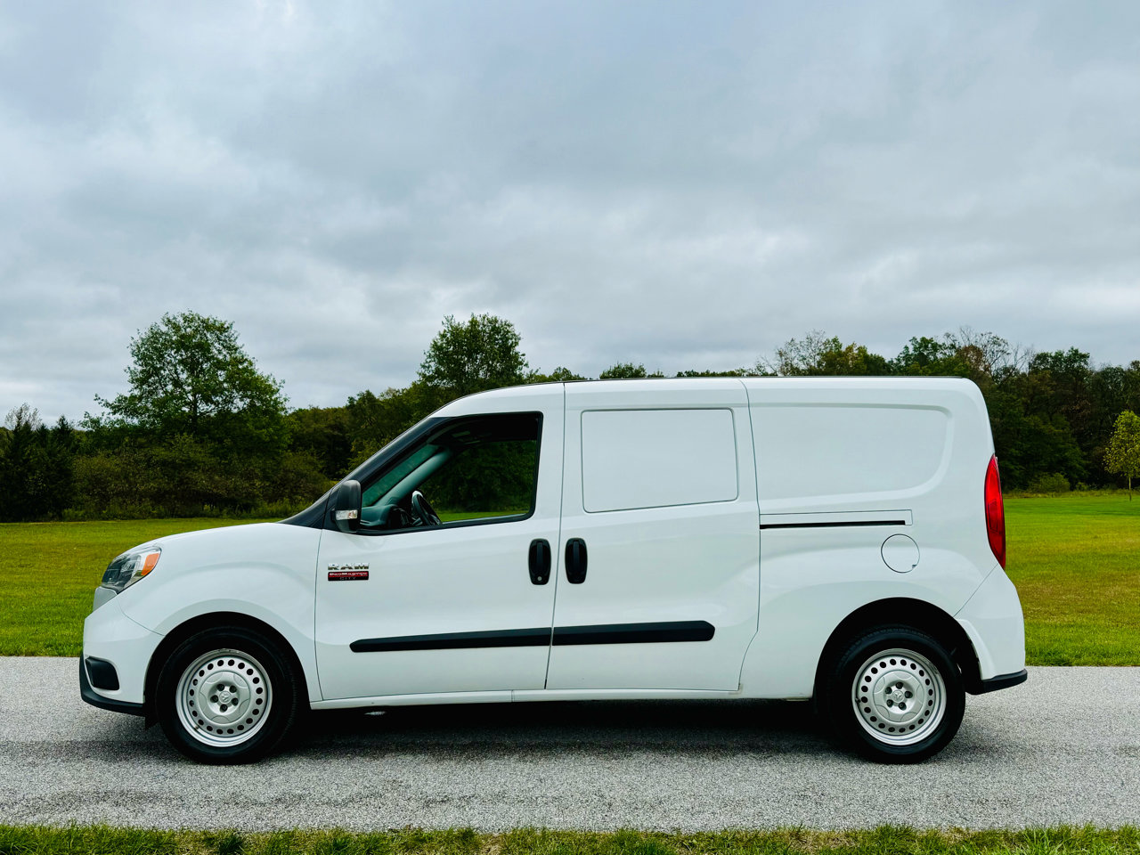 Used 2022 RAM ProMaster City Tradesman image 2