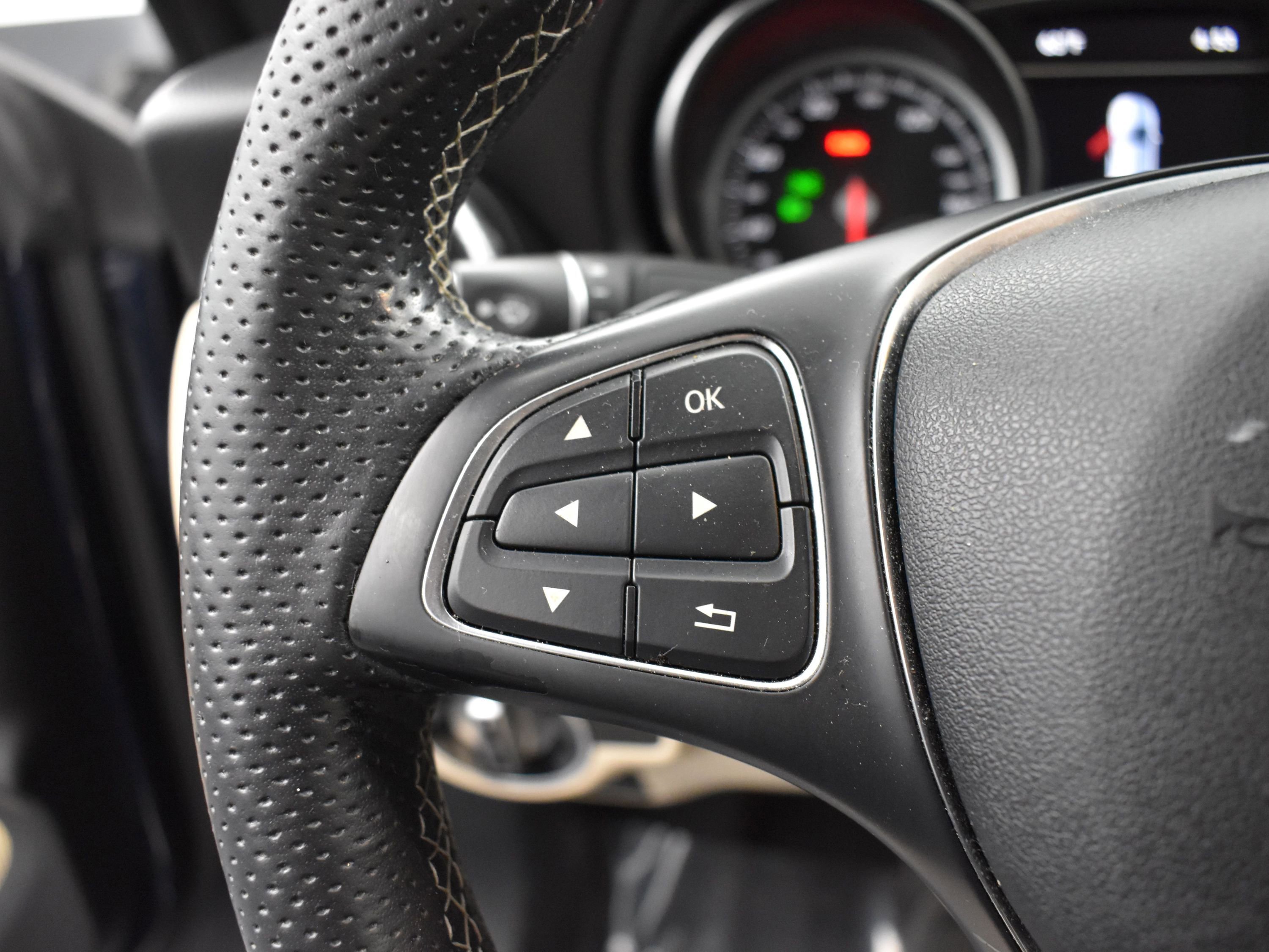 Used 2019 Mercedes-Benz CLA 250 4MATIC image 10