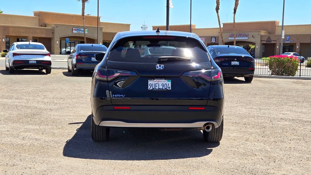 Used 2025 Honda HR-V Sport image 5
