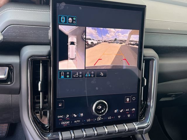 New 2026 GMC Yukon AT4 Ultimate AWD/4WD image 9