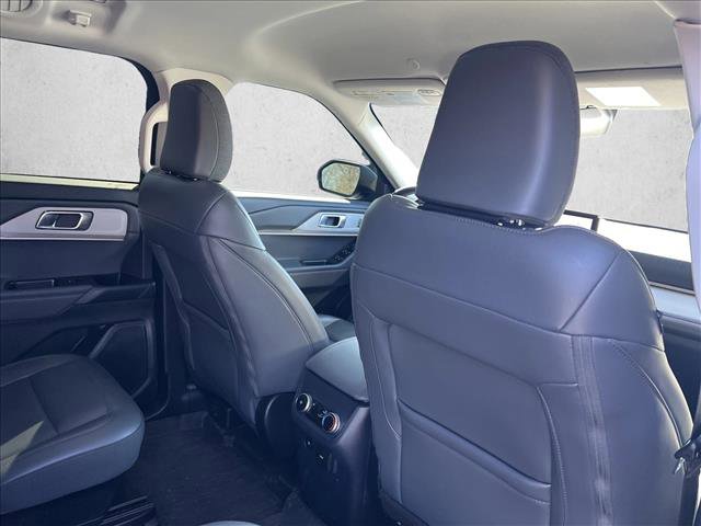Used 2025 Ford Explorer Active w/ Active Comfort Package image 22