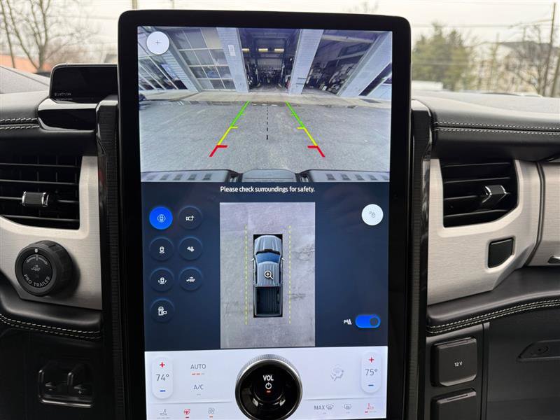 Used 2022 Ford F150 Lightning Platinum image 22