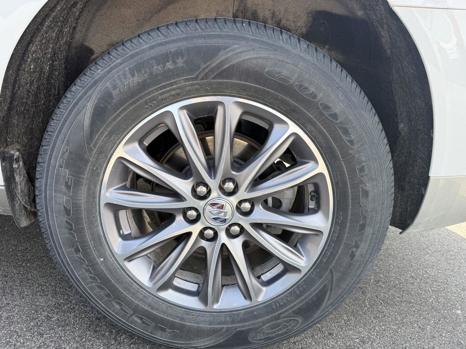 Used 2023 Buick Enclave Essence w/ LPO, Floor Liner Package FWD image 18