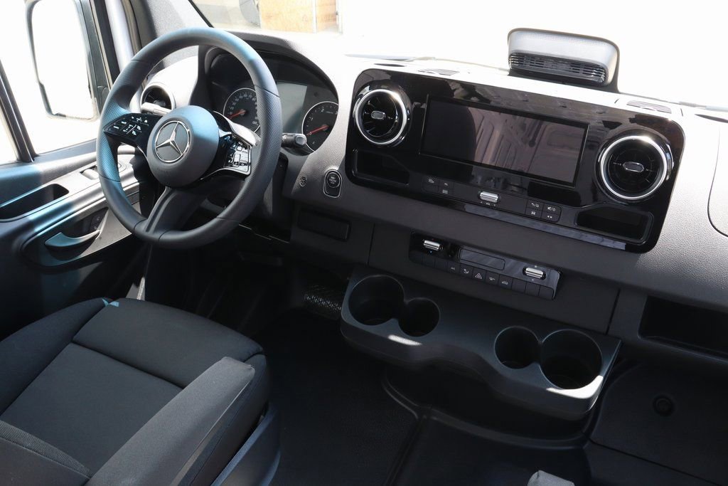New 2025 Mercedes-Benz Sprinter 2500 image 2