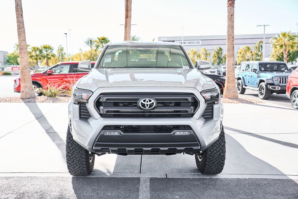 Used 2025 Toyota Tacoma SR5 image 7