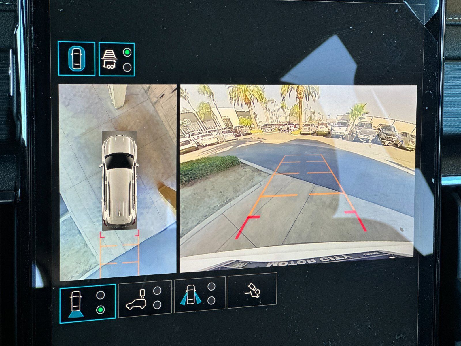 New 2025 GMC Acadia Elevation image 21