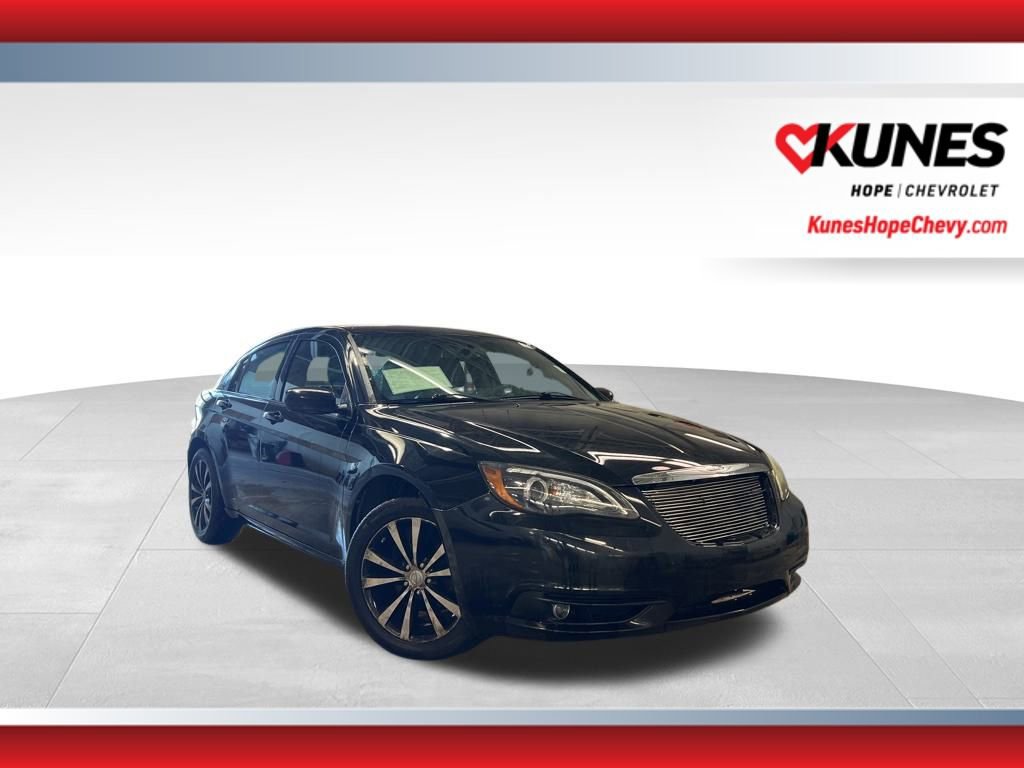 Used 2014 Chrysler 200 Limited w/ 200 S V6 Premium Group image 1