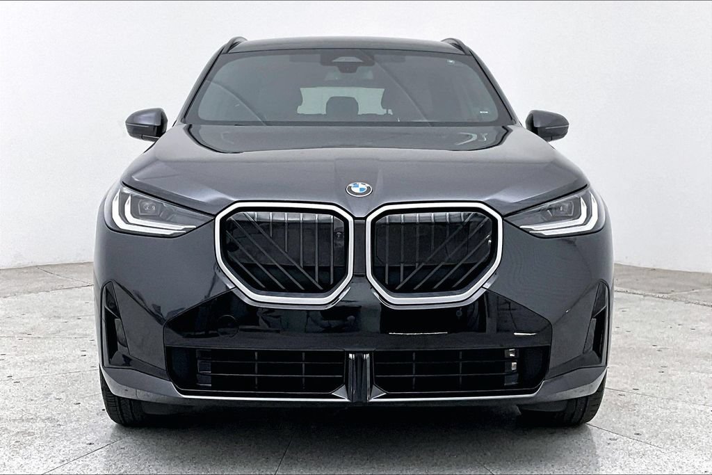 Used 2025 BMW X3 xDrive30i AWD/4WD image 3