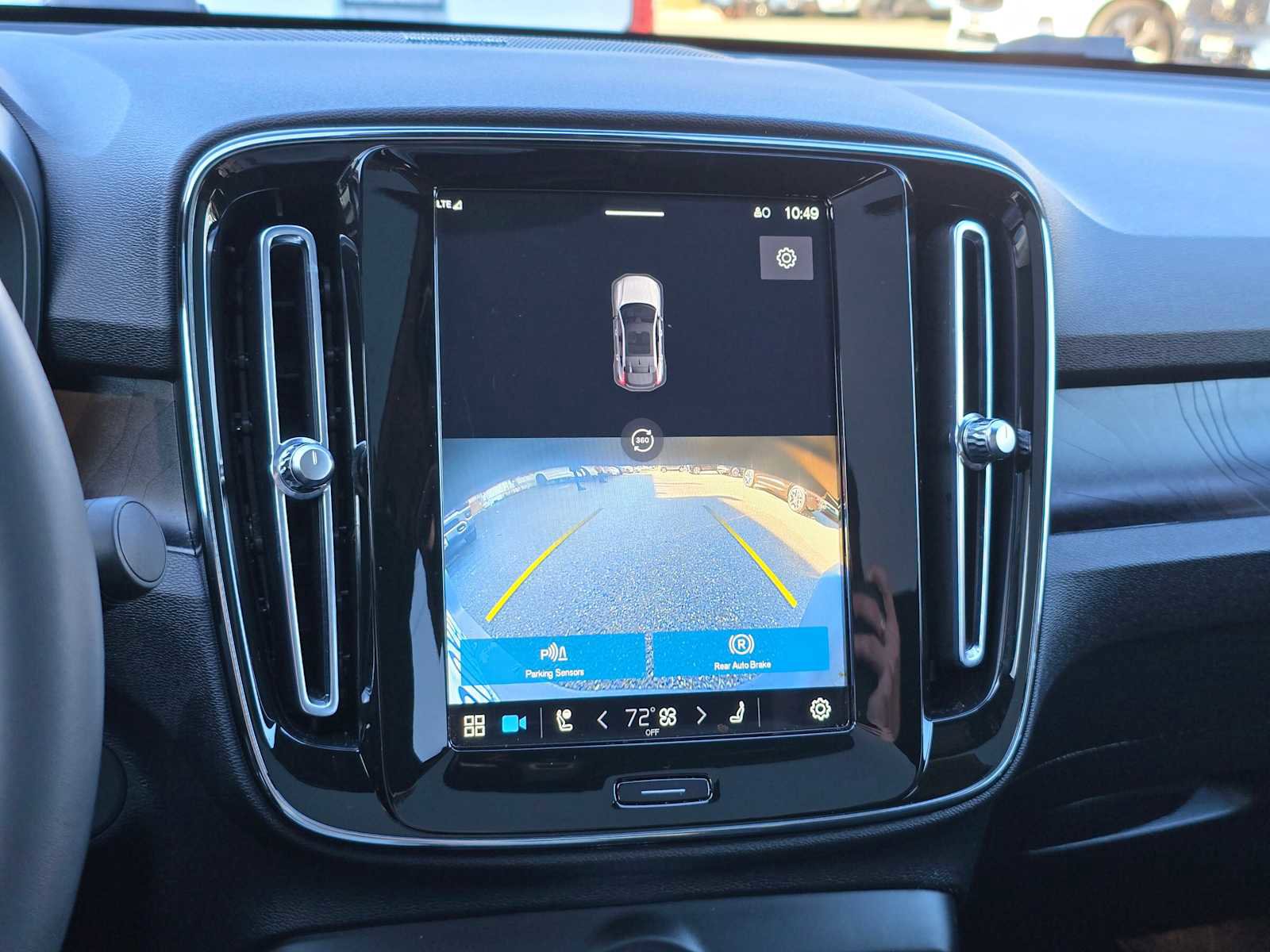 Used 2023 Volvo C40 P8 Recharge Ultimate w/ Protection Package Premier image 24