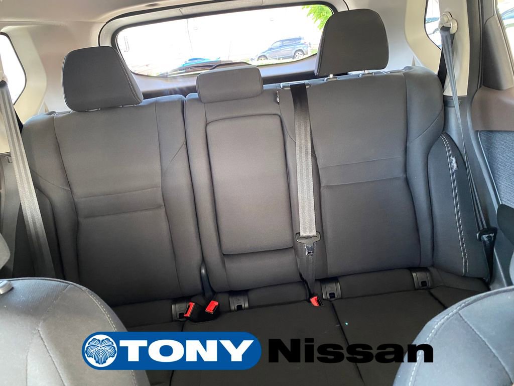 Used 2023 Nissan Rogue S image 36