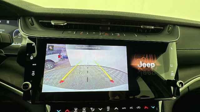 New 2026 Jeep Grand Cherokee Altitude AWD/4WD image 28