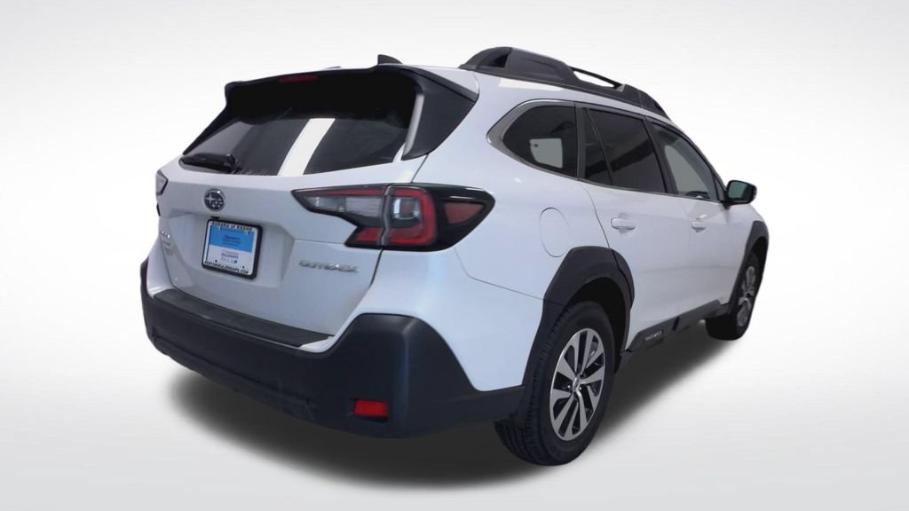 Used 2024 Subaru Outback Premium AWD/4WD image 8