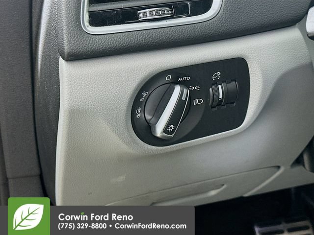 Used 2018 Audi Q3 2.0T Premium w/ Convenience Package AWD/4WD image 10