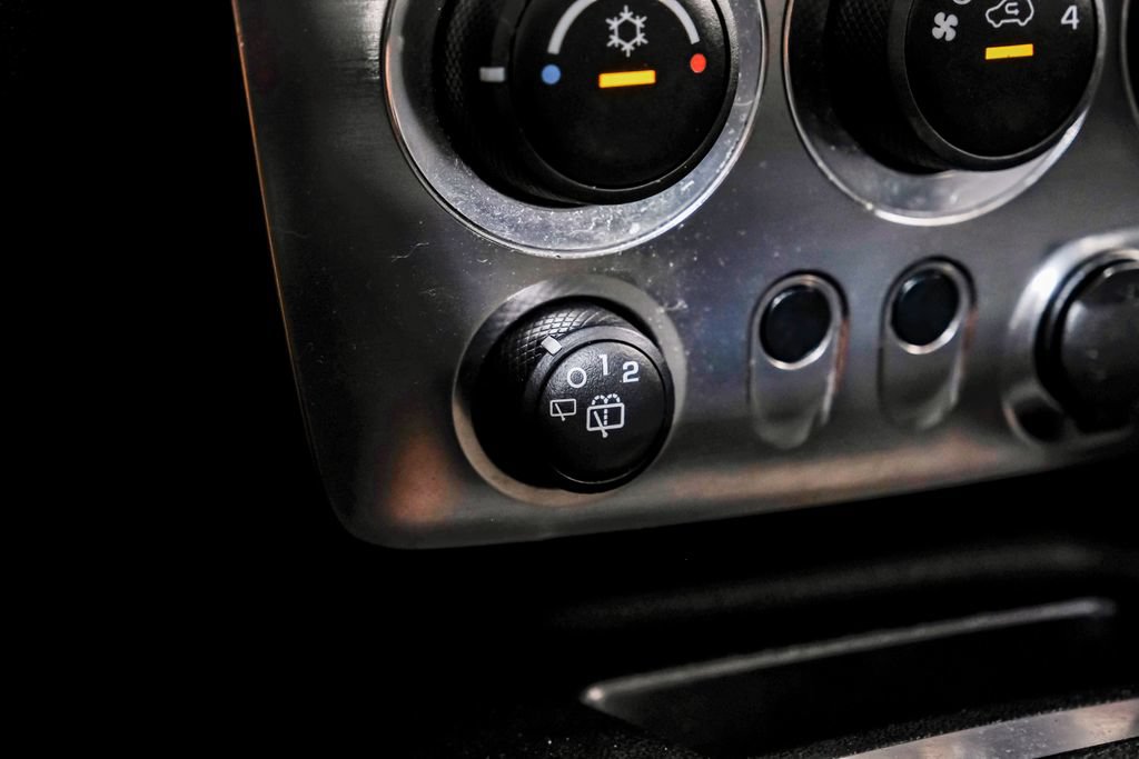 Used 2009 HUMMER H3 AWD/4WD image 32