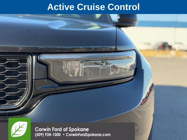 Used 2023 Jeep Grand Cherokee L Limited w/ Luxury Tech Group II AWD/4WD image 8