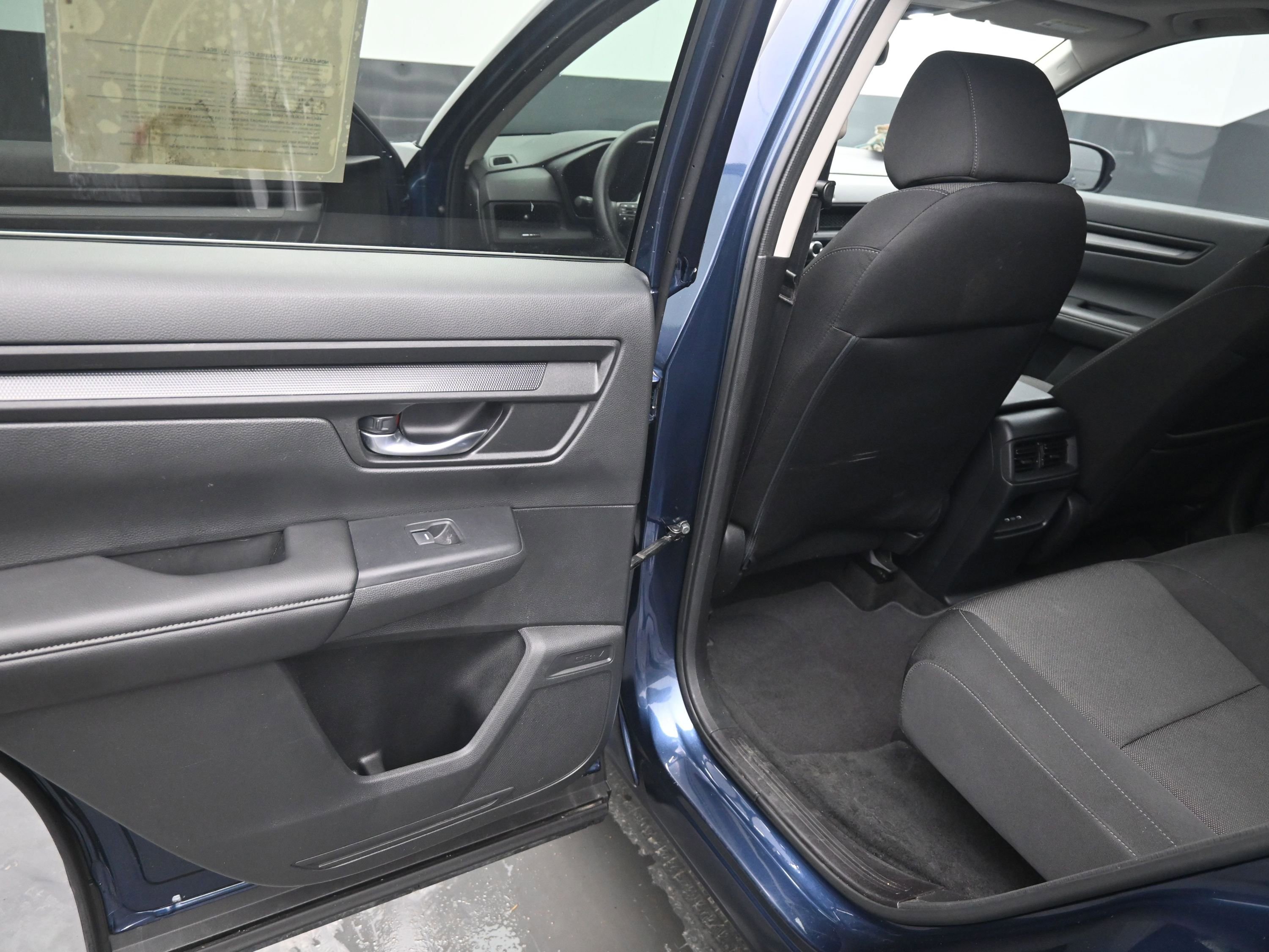 Used 2025 Honda CR-V EX image 19