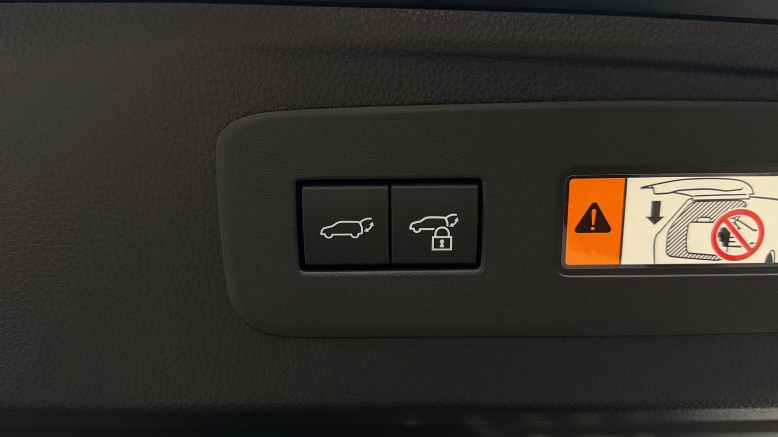 Used 2026 Lexus GX 550 550 Premium+ w/ Accessory Package (2T) image 18