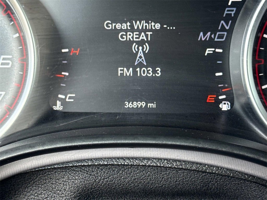 Used 2022 Dodge Charger SXT w/ Driver Convenience Group image 13