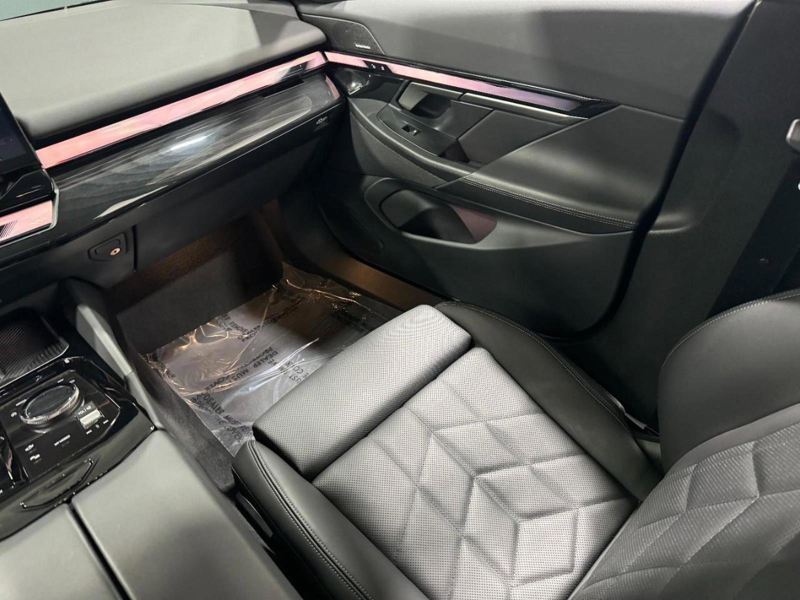 Used 2025 BMW i5 xDrive40 w/ Premium Package image 17