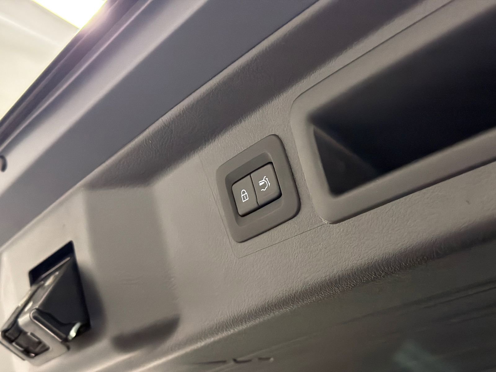 Certified 2025 MAZDA CX-50 AWD 2.5 Hybrid w/ Cargo Package image 9