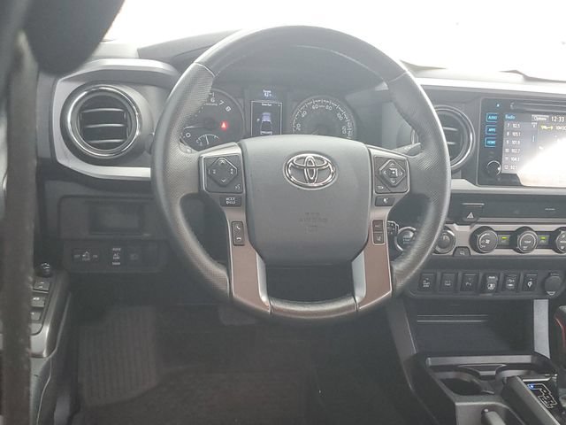 Used 2019 Toyota Tacoma TRD Sport w/ Technology Package AWD/4WD image 11