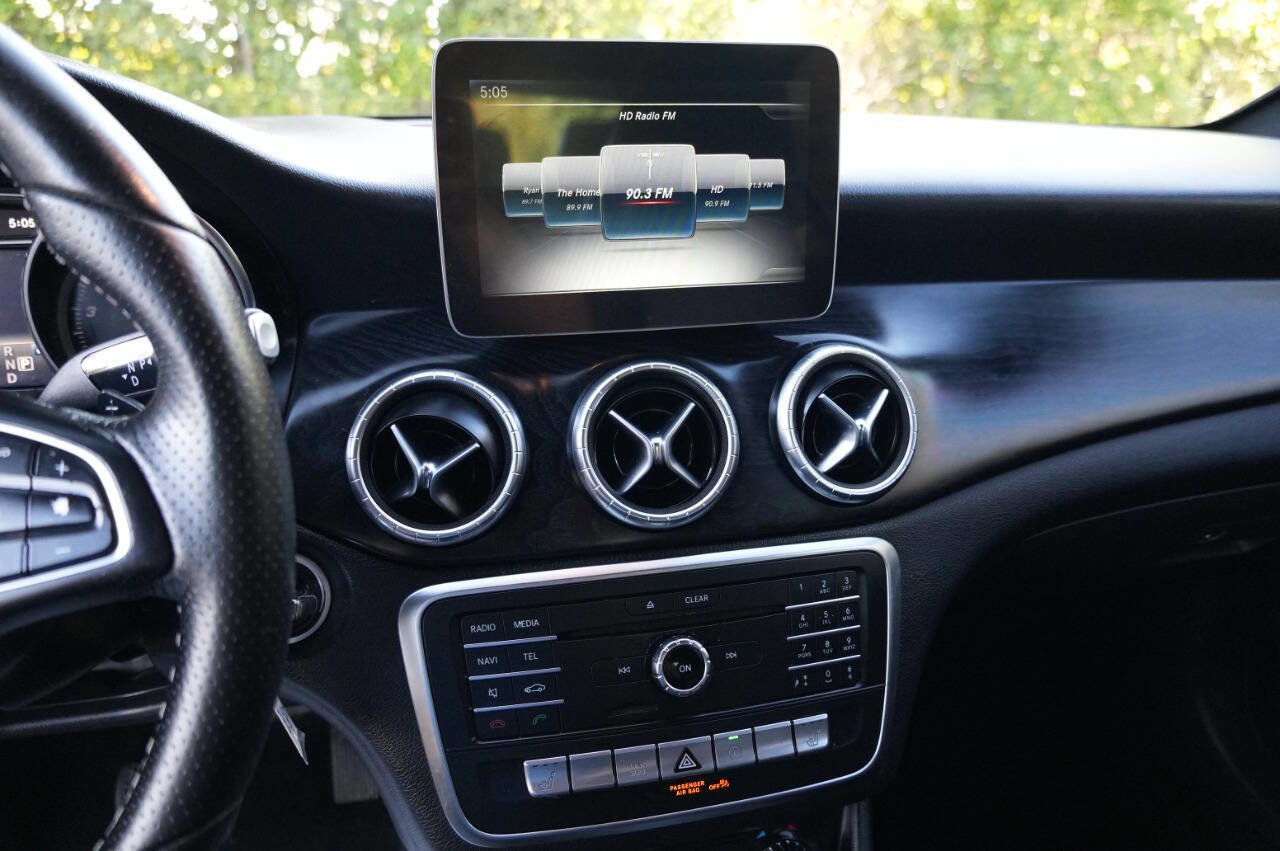 Used 2018 Mercedes-Benz CLA 250 image 15