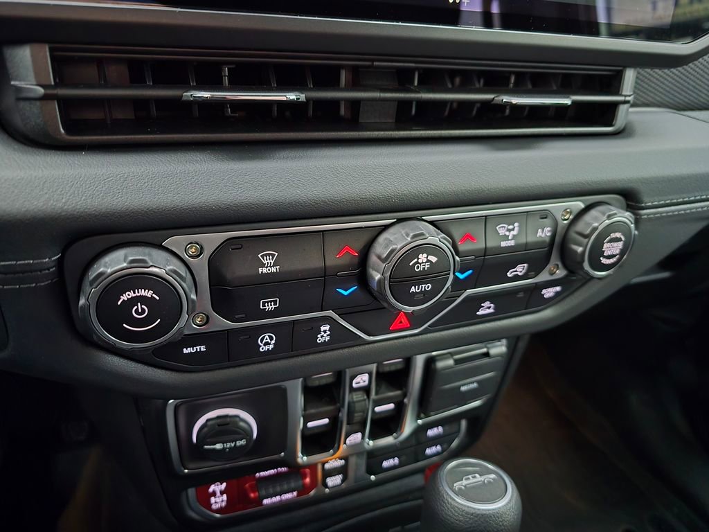Used 2025 Jeep Gladiator Rubicon image 31