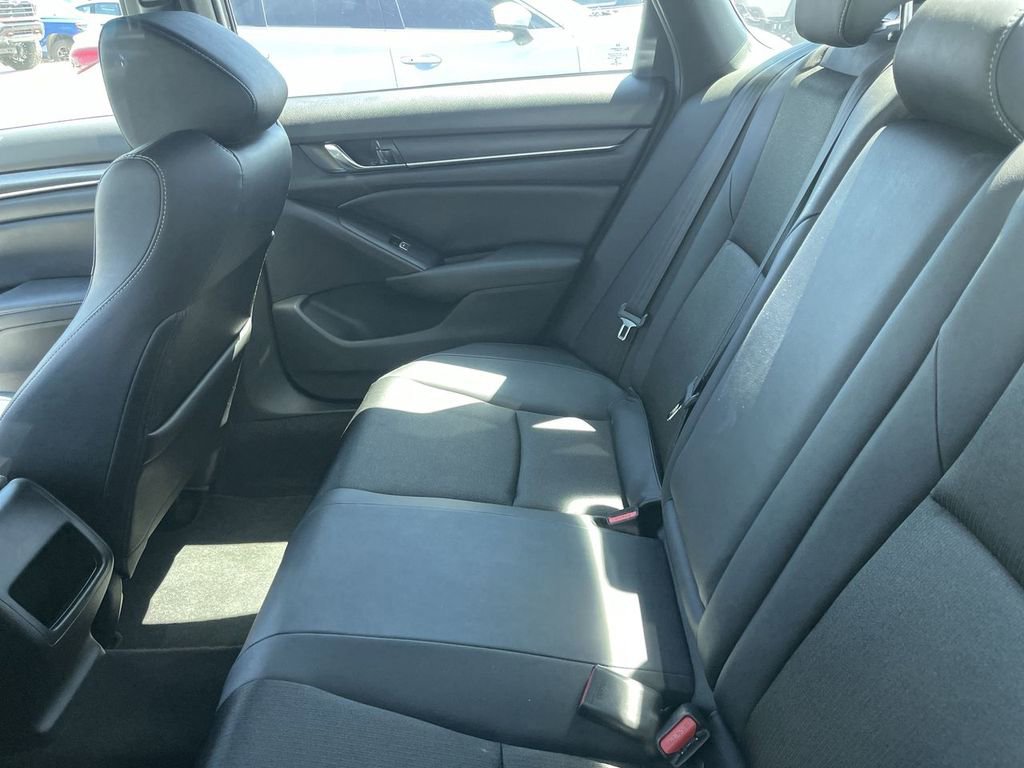 Used 2019 Honda Accord Sport image 4