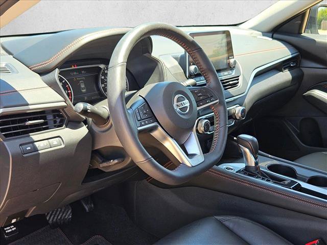 Used 2022 Nissan Altima 2.5 SR FWD image 9