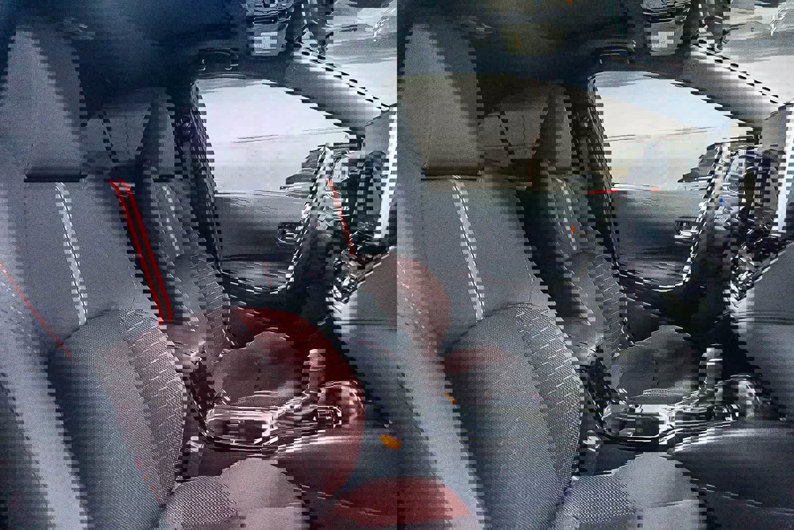 Certified 2025 Toyota Corolla SE w/ SE Premium Package FWD image 19