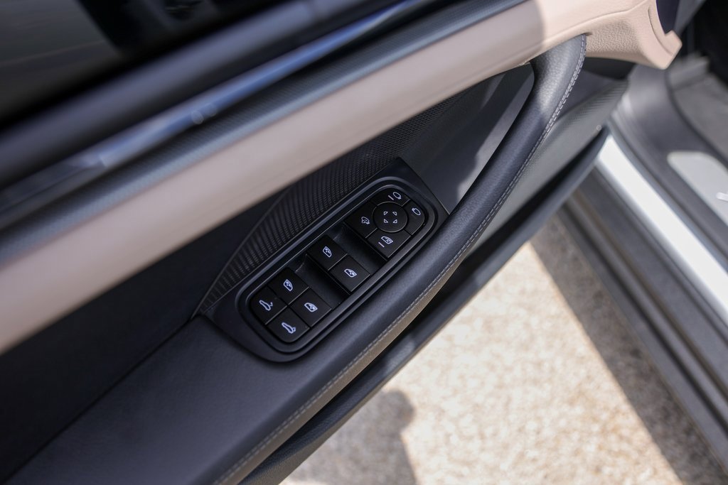 Used 2024 Porsche Panamera image 22