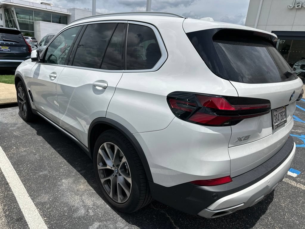 Used 2024 BMW X5 sDrive40i w/ Premium Package RWD image 4