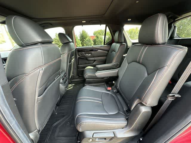 Used 2025 Honda Pilot TrailSport image 19