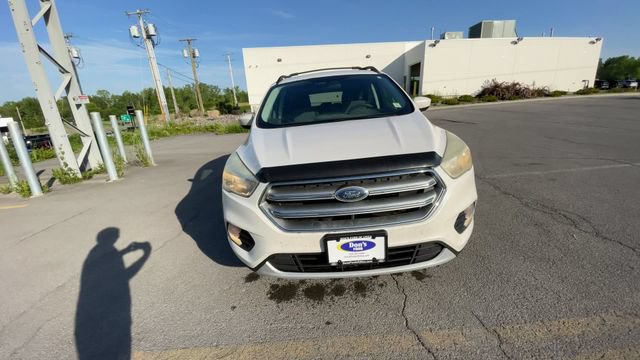 Used 2017 Ford Escape SE AWD/4WD image 3