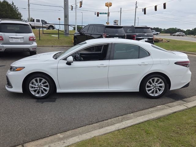 Used 2023 Toyota Camry LE FWD image 4
