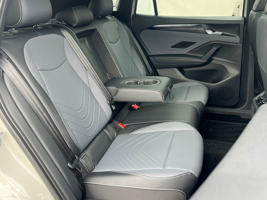 New 2026 Volkswagen Tiguan SE R-Line image 14