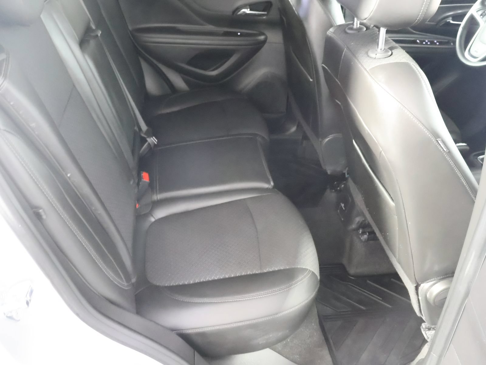 Used 2022 Buick Encore Preferred w/ Safety Package AWD/4WD image 47