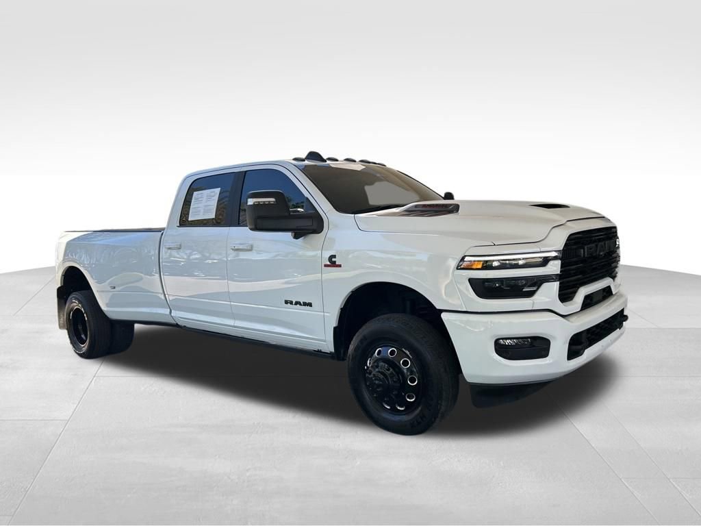 Used 2025 RAM 3500 Laramie AWD/4WD image 2