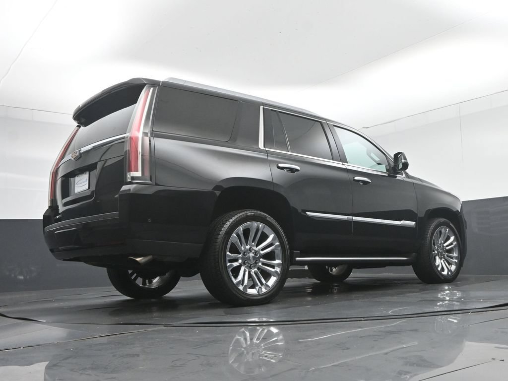 Used 2020 Cadillac Escalade Luxury w/ LPO, Radiant Package AWD/4WD image 70