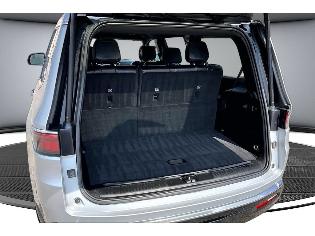Used 2024 Jeep Wagoneer Series II AWD/4WD image 40