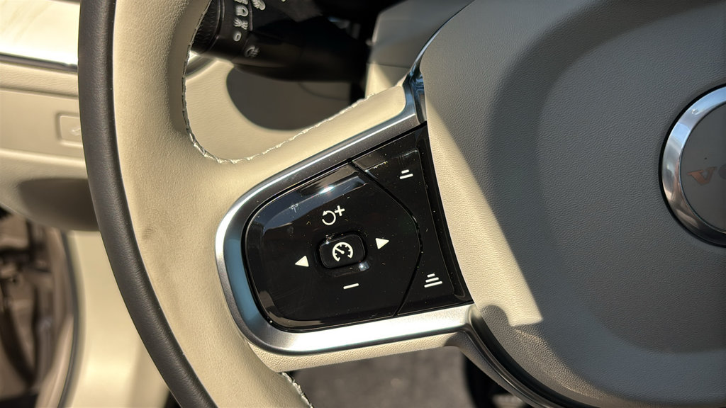 New 2027 Volvo XC60 B5 Ultra AWD/4WD image 18