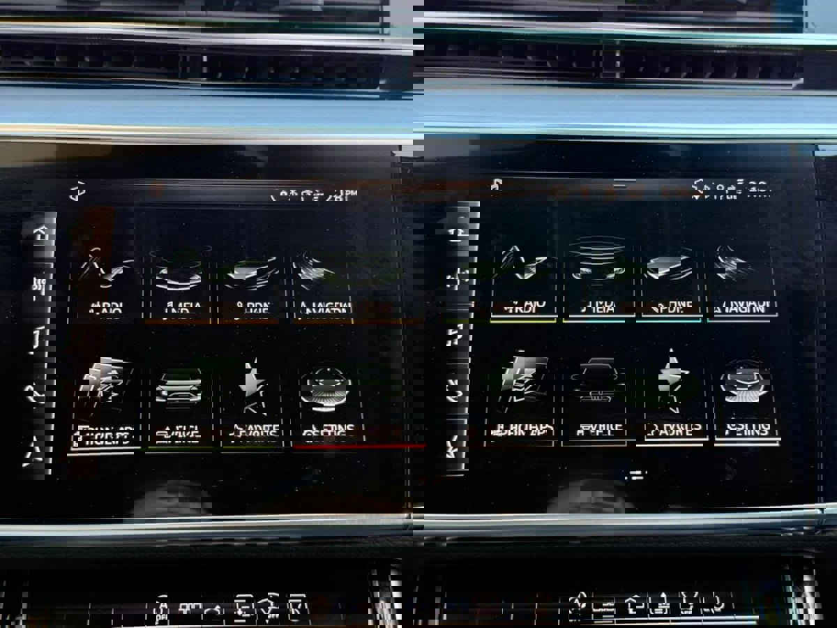 Used 2021 Audi S8 L w/ S8 Executive Package image 44