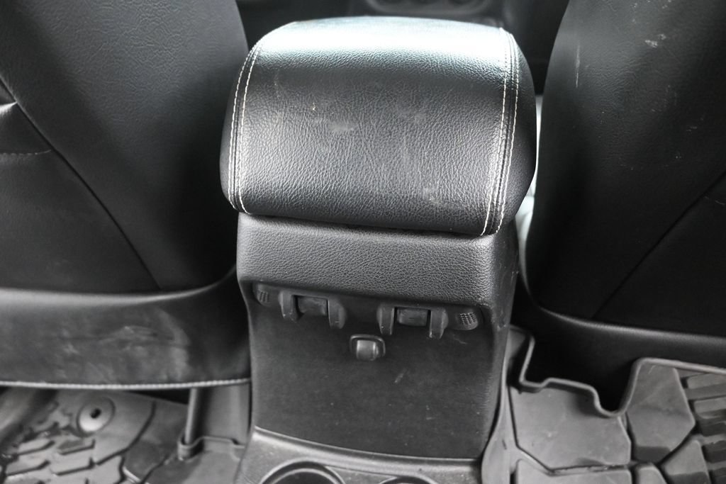 Used 2015 Jeep Wrangler Unlimited Sport AWD/4WD image 16