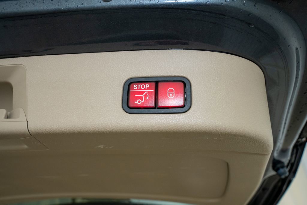 Used 2015 Mercedes-Benz GL 450 4MATIC image 6