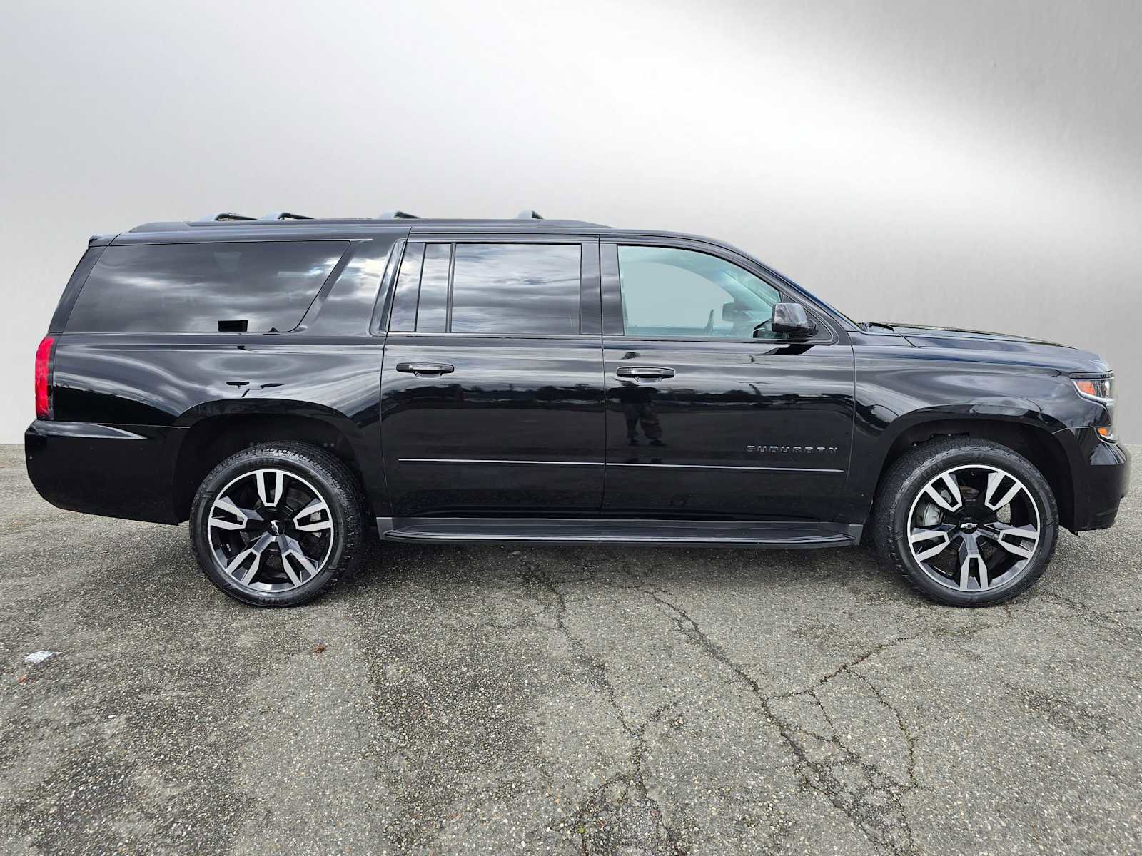Used 2019 Chevrolet Suburban Premier w/ RST 6.2L Performance Edition image 2