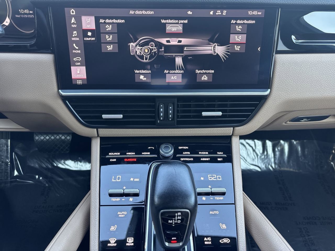 Used 2020 Porsche Cayenne image 25